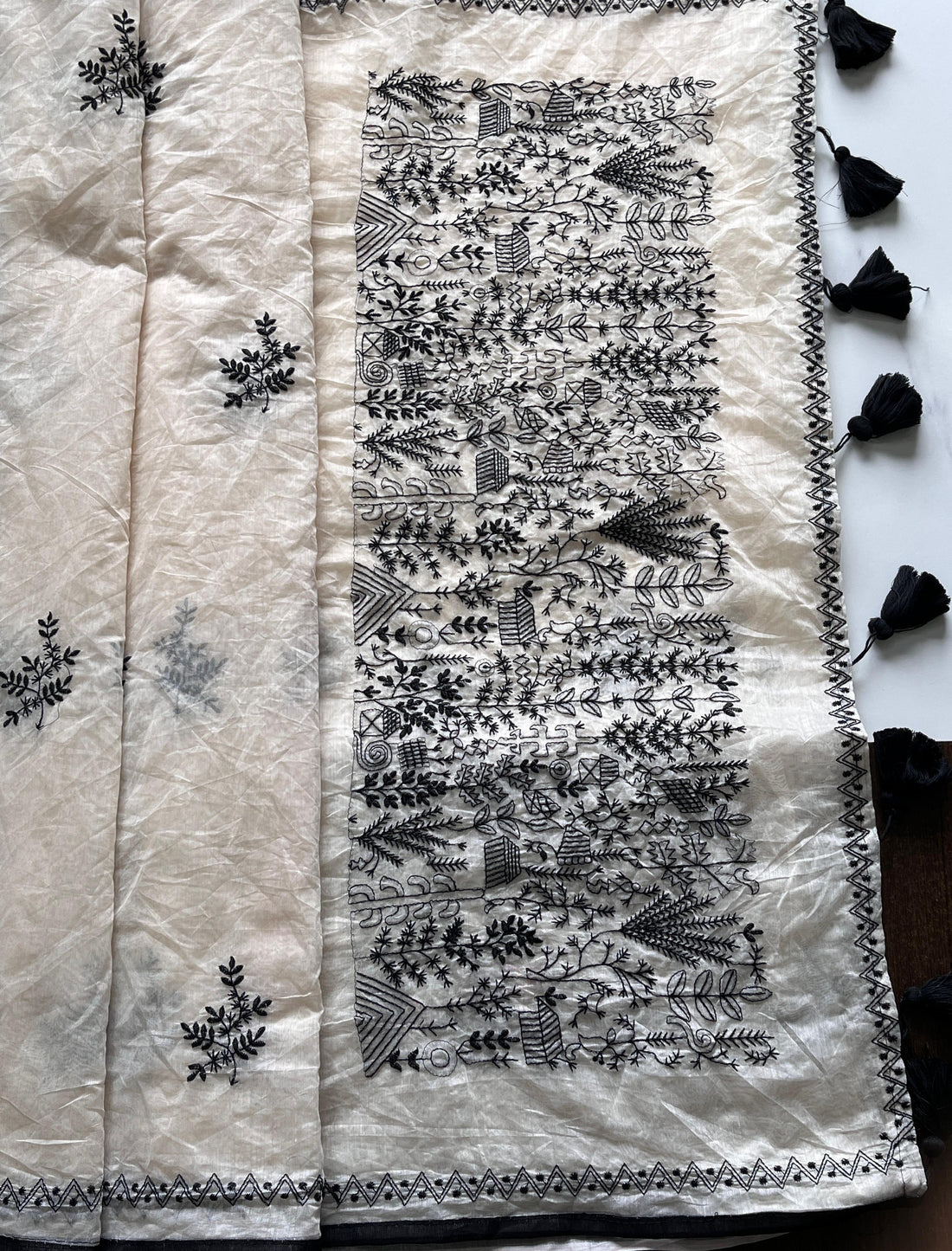 Premium Chanderi Saree with Elegant Embroidery Buttas & Cotton Tassel Pallu S2516