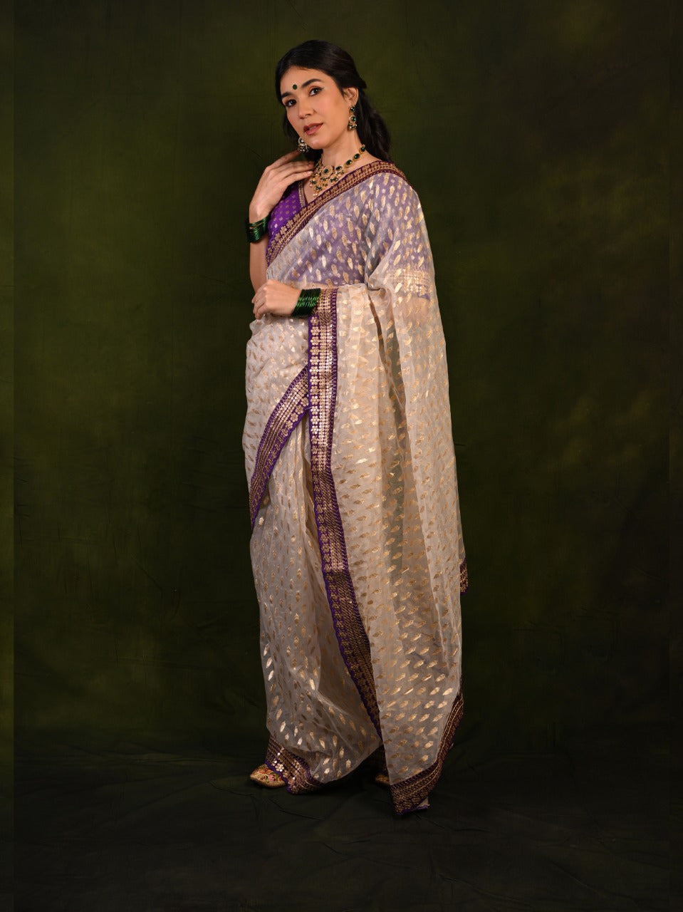 Women's Organza Designer Saree with Embroidered Unstitched Blouse S2015