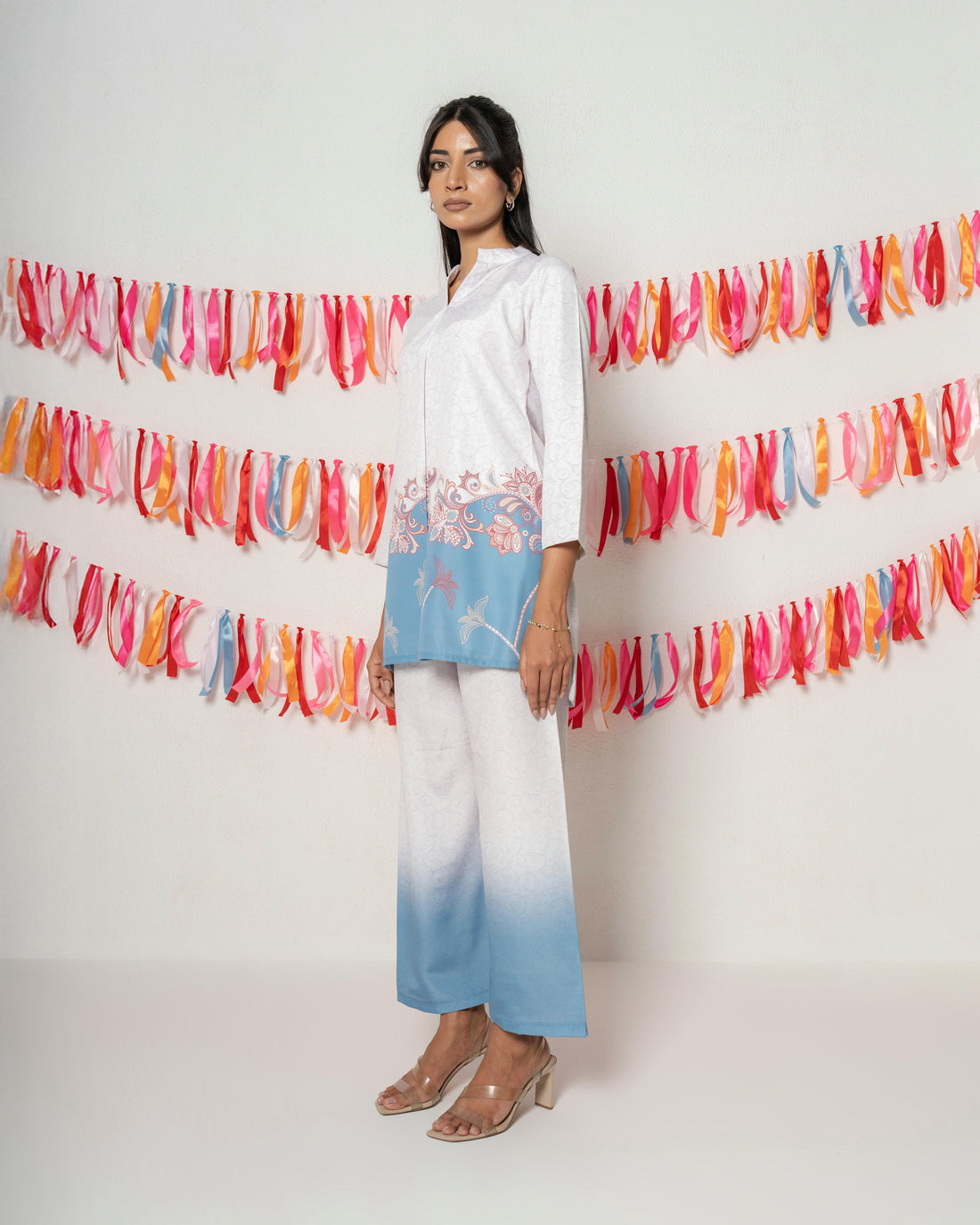 All Eyes on You Set D6240