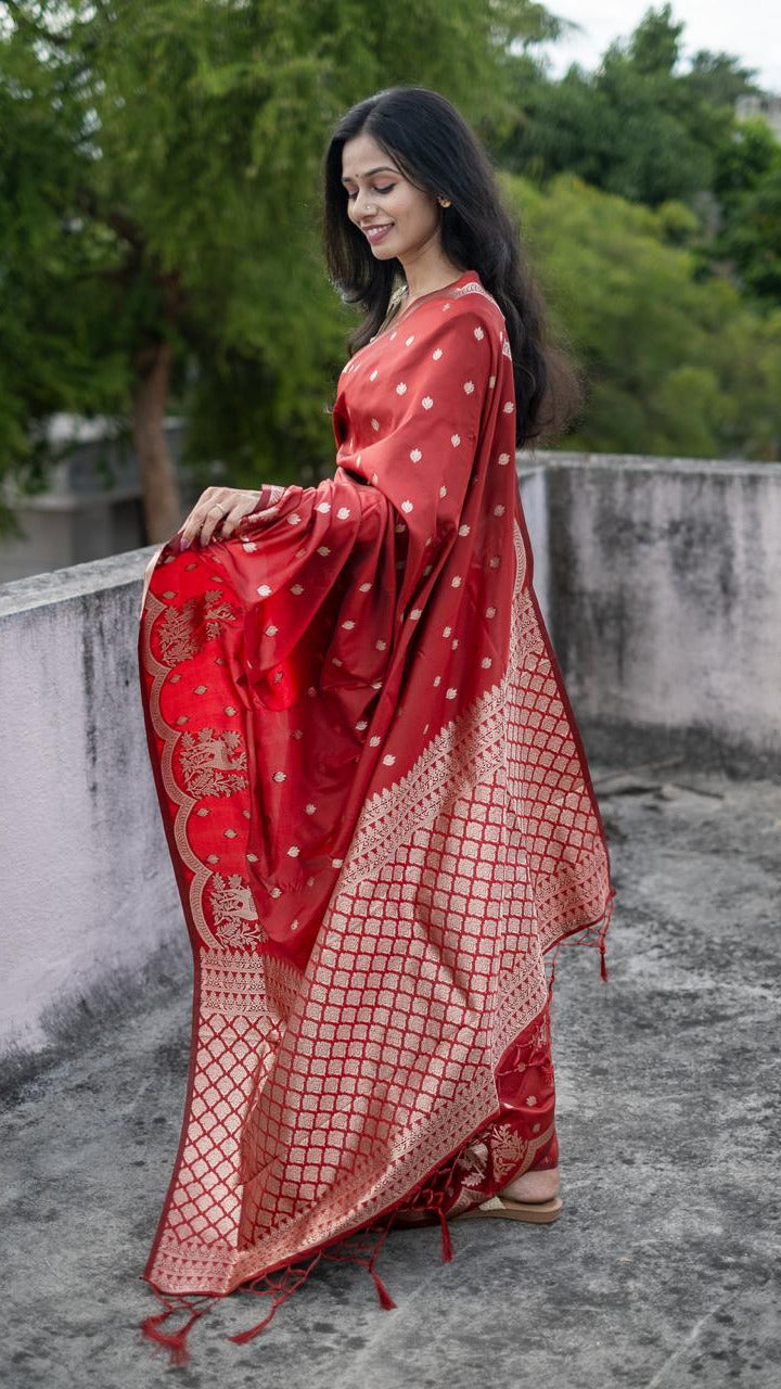 Queen's Choice Zari Royale Silk Golden Bloom Banarasi Saree S-0035