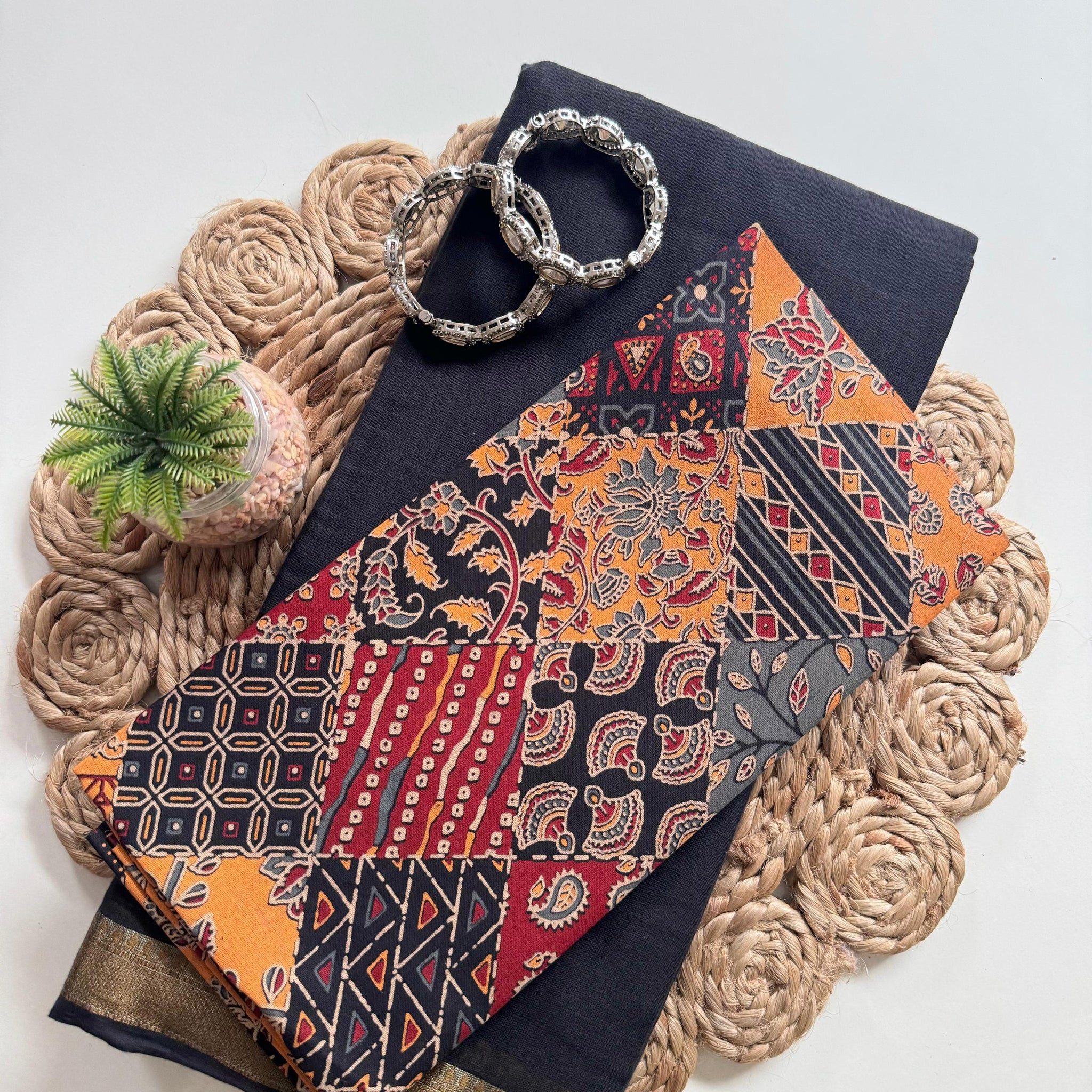 Elegant Mul Cotton Saree with Resham Weaving Border & Tassels S2336