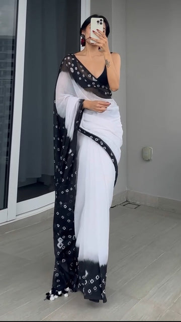 Elegant Linen Saree with Contrast Border and Printed Pallu S2