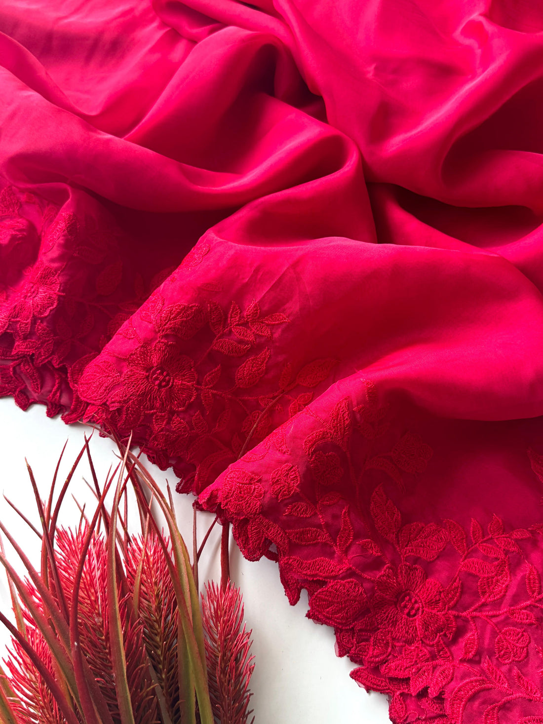 Premium Soft Organza Saree with Multi-Thread Scallop Work & Matching Unstitched Blouse VT-1196