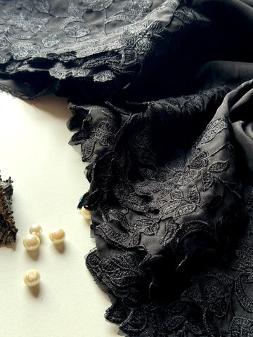 Premium Soft Organza Saree with Multi-Thread Scallop Work & Matching Unstitched Blouse VT-1196