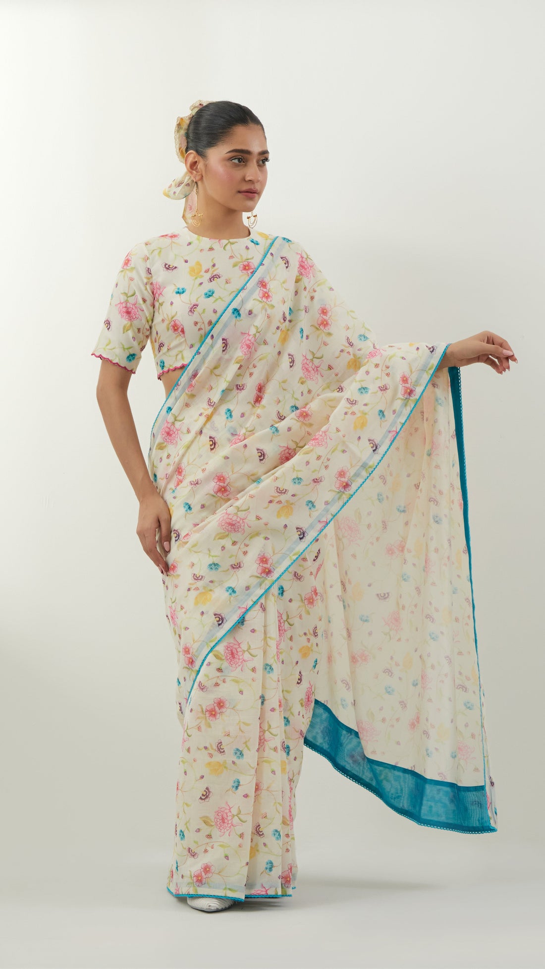 Women's Cream Floral Printed Georgette Saree with Contrast Border | Lightweight Party & Casual Wear S32